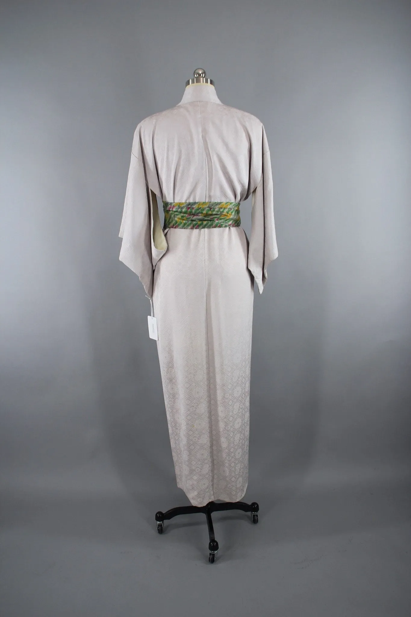 1950s Vintage Silk Kimono Robe in Silver Grey