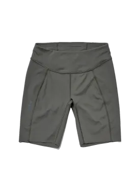 Janji Women's 7 inch Pace Short in Carbon AW24