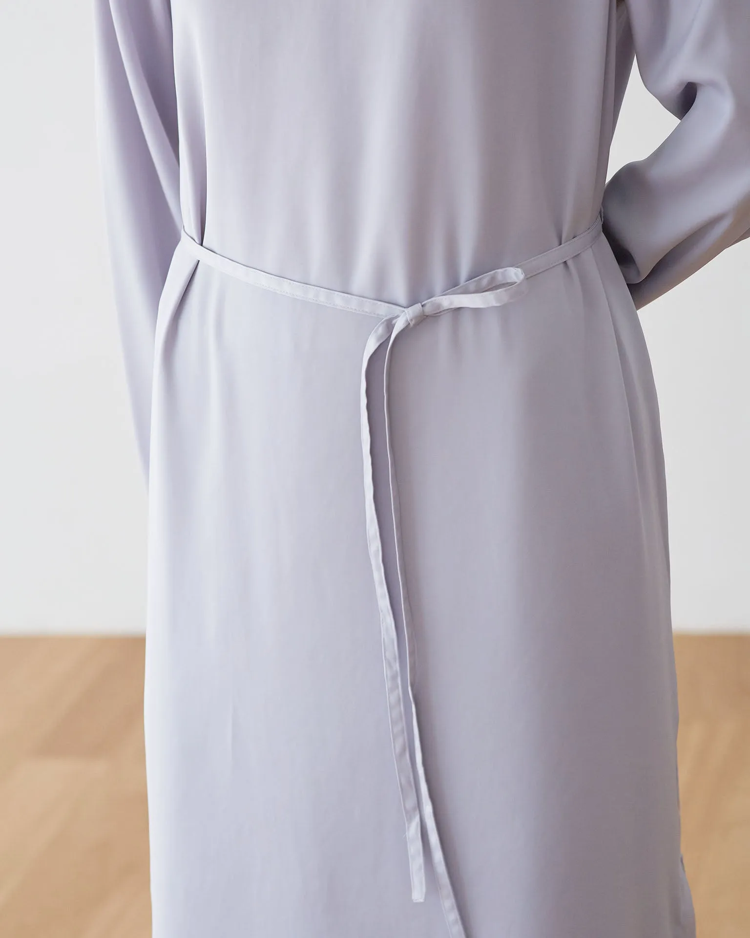 Satin All day Dress / Silver Grey